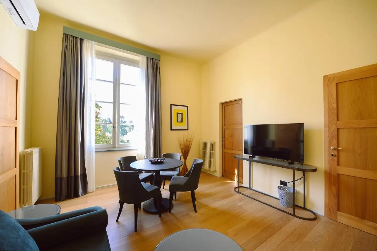 Palazzo Froussard B&B And Living Lucca Bed & Breakfast