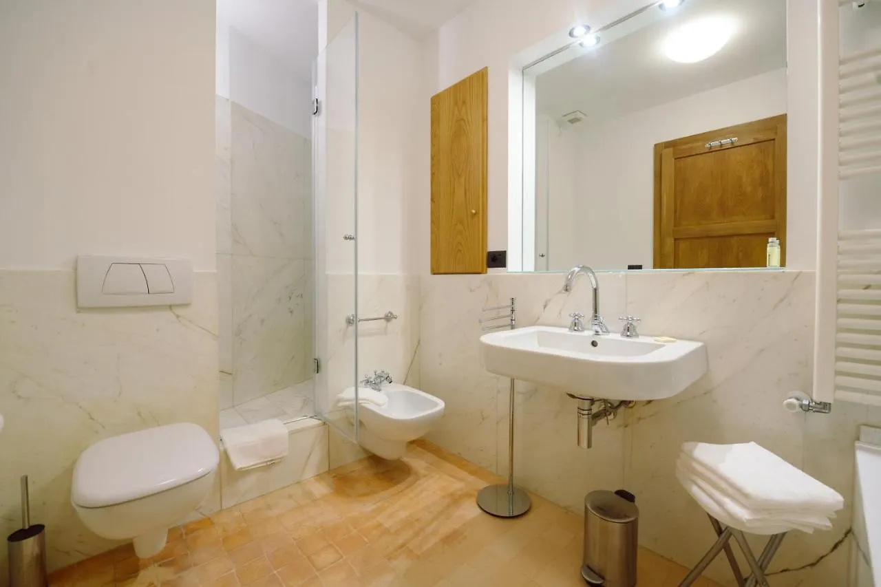 Palazzo Froussard B&B And Living Lucca 0*,  Italy