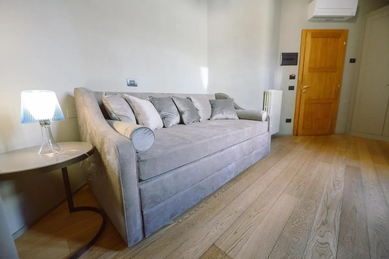 Palazzo Froussard B&B And Living Lucca 0*,  Italië